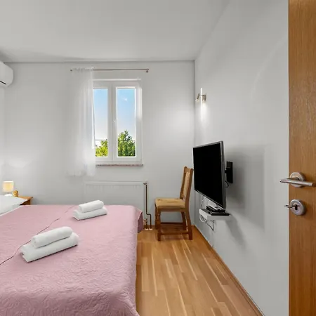 Marija - Three Bedroom With Private Pool And Terrace Nyaraló *