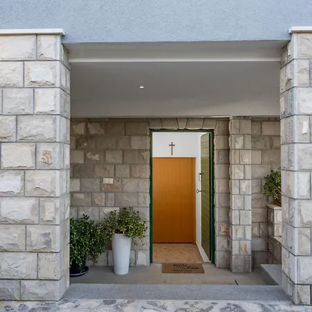 Marija - Three Bedroom With Private Pool And Terrace