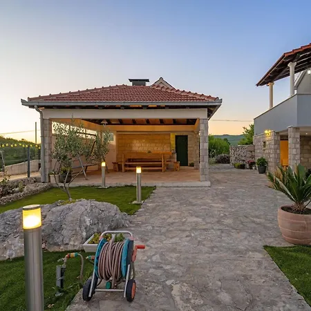 Marija - Three Bedroom With Private Pool And Terrace Nyaraló