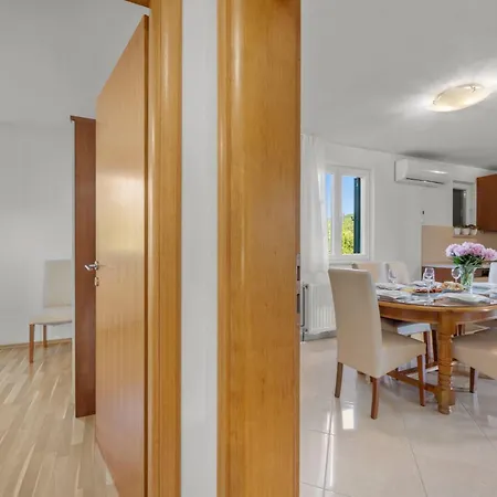 Marija - Three Bedroom With Private Pool And Terrace * Šibenik