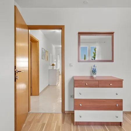 Marija - Three Bedroom With Private Pool And Terrace Šibenik