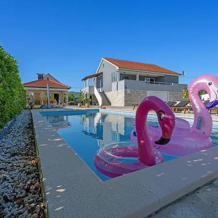 Marija - Three Bedroom With Private Pool And Terrace * Šibenik