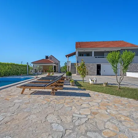 Nyaraló Marija - Three Bedroom With Private Pool And Terrace