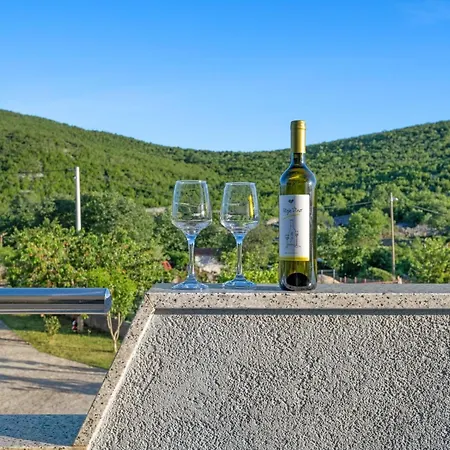 Nyaraló Marija - Three Bedroom With Private Pool And Terrace *