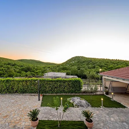 Marija - Three Bedroom With Private Pool And Terrace *