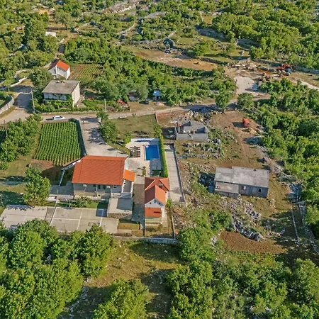 Marija - Three Bedroom With Private Pool And Terrace Nyaraló *